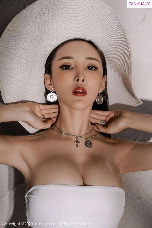 周妍希 奶瓶土肥圆 [XiuRen]高清写真图 2020.07.17 No.2339 奶瓶土肥圆矮挫丑黑穷第9张图片